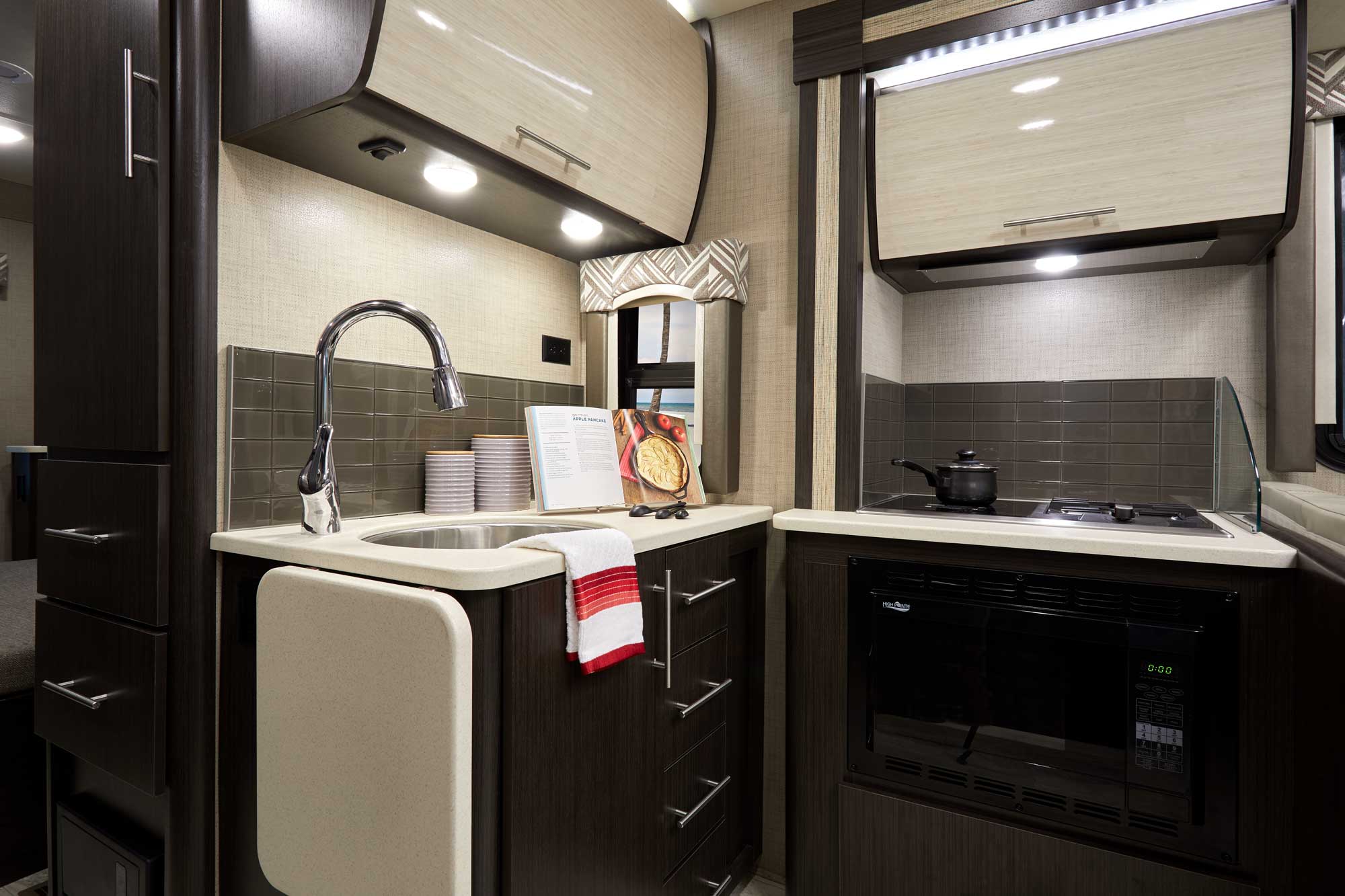 Axis RUV Class A Motorhomes | Thor Motor Coach