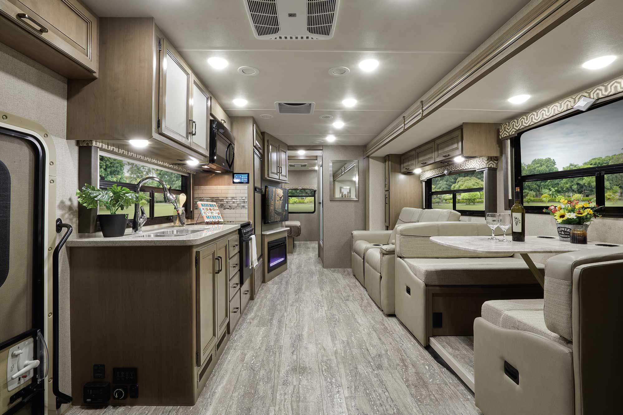 Hurricane Class A Motorhomes Thor Motor Coach