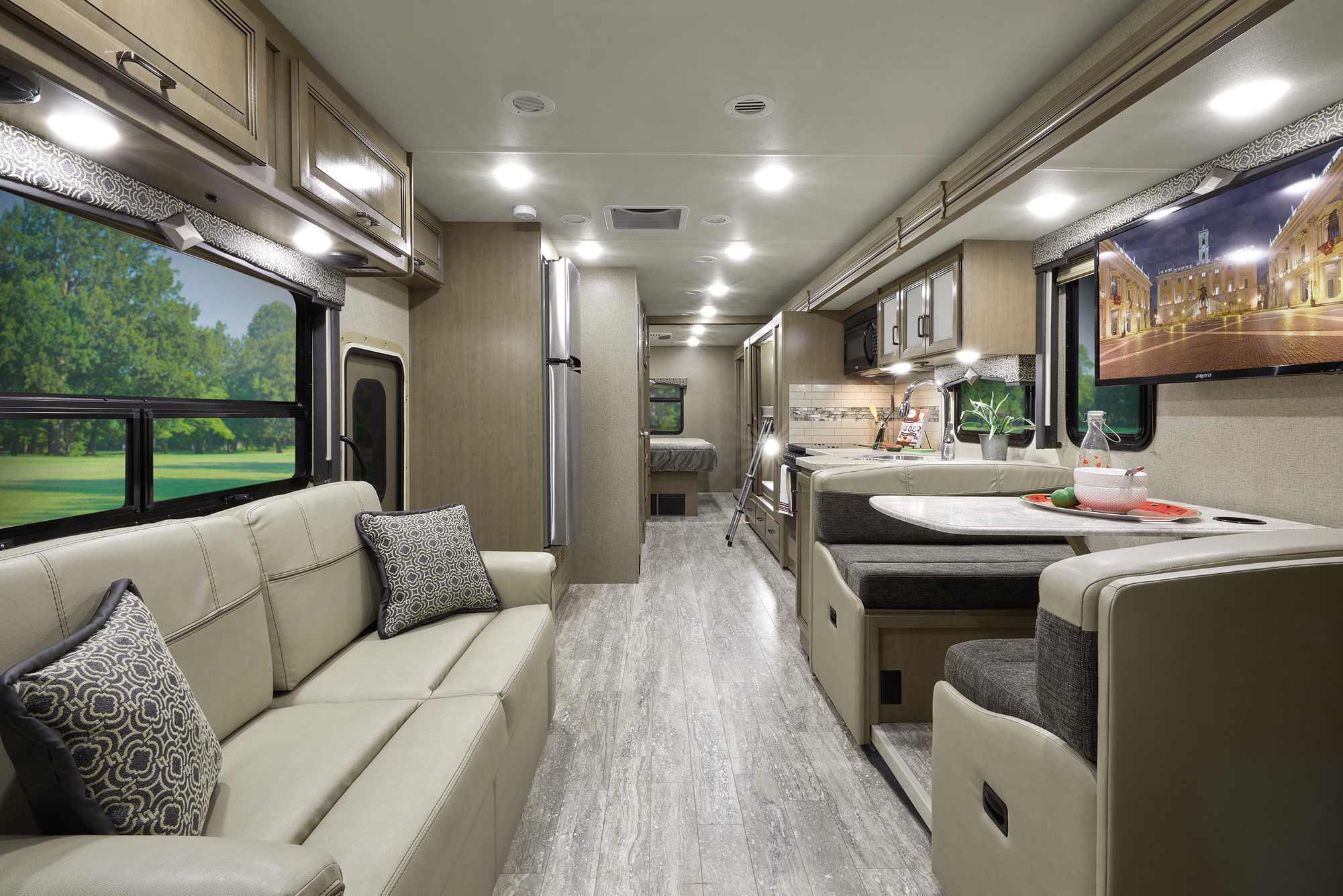 Hurricane Class A Motorhomes | Thor Motor Coach